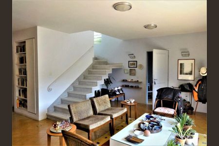 Casa à venda com 3 quartos, 400m² em Sumaré, São Paulo