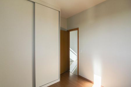 Apartamento à venda com 77m², 3 quartos e 2 vagasQuarto 1