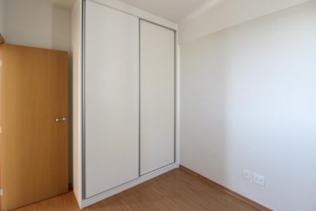 Apartamento à venda com 77m², 3 quartos e 2 vagasQuarto 2