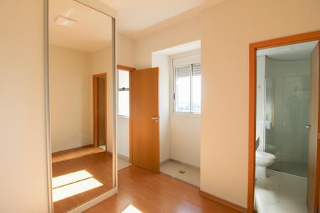 Apartamento à venda com 77m², 3 quartos e 2 vagasSuíte