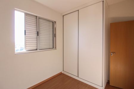 Apartamento à venda com 77m², 3 quartos e 2 vagasQuarto 1