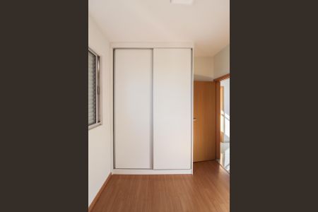 Apartamento à venda com 77m², 3 quartos e 2 vagasQuarto 1