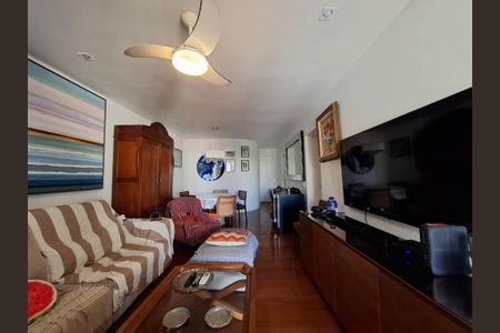 Apartamento à venda com 200m², 3 quartos e 1 vaga Apartamento à venda com 200m², 3 quartos e 1 vagaSala