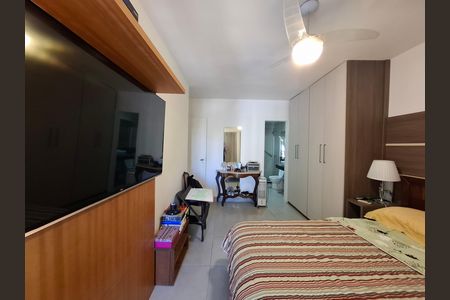 Apartamento à venda com 200m², 3 quartos e 1 vaga Apartamento à venda com 200m², 3 quartos e 1 vagaSuíte