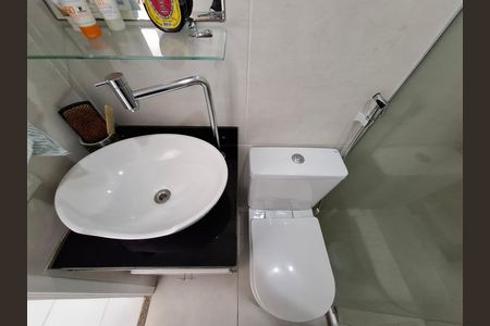 Apartamento à venda com 200m², 3 quartos e 1 vaga Apartamento à venda com 200m², 3 quartos e 1 vagaBanheiro- Cobertura