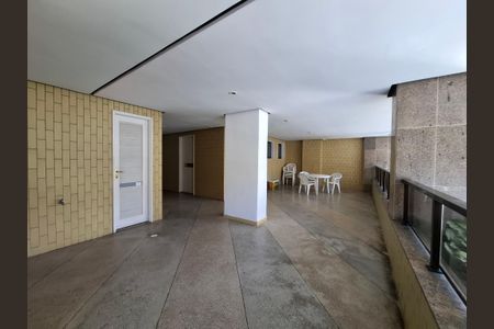 Apartamento à venda com 200m², 3 quartos e 1 vaga Apartamento à venda com 200m², 3 quartos e 1 vagaÁrea comum