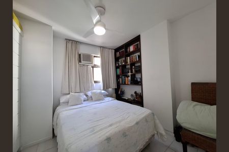 Apartamento à venda com 200m², 3 quartos e 1 vaga Apartamento à venda com 200m², 3 quartos e 1 vagaQuarto- Cobertura
