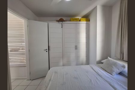 Apartamento à venda com 200m², 3 quartos e 1 vaga Apartamento à venda com 200m², 3 quartos e 1 vagaQuarto- Cobertura