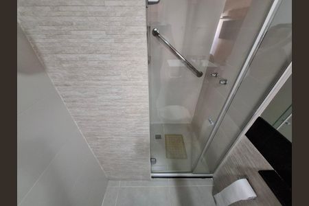 Apartamento à venda com 200m², 3 quartos e 1 vaga Apartamento à venda com 200m², 3 quartos e 1 vagaBanheiro da suíte