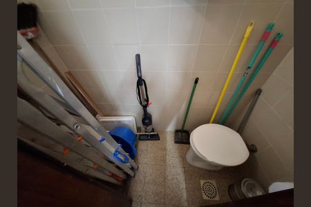 Apartamento à venda com 200m², 3 quartos e 1 vaga Apartamento à venda com 200m², 3 quartos e 1 vagaÁrea de serviço