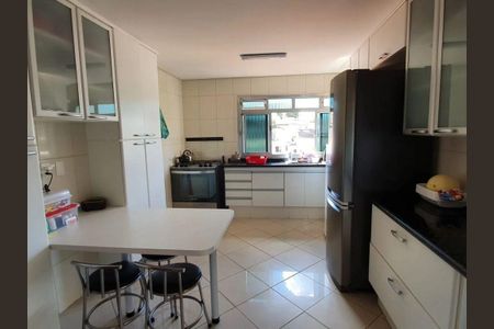 Casa à venda com 139m², 3 quartos e 2 vagas