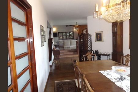 Casa à venda com 3 quartos, 516m² em Sumaré, São Paulo