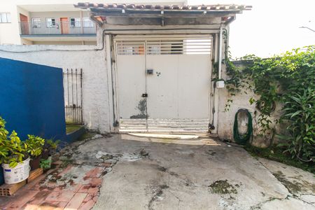 Casa para alugar com 122m², 2 quartos e 5 vagasQuintal e Garagem