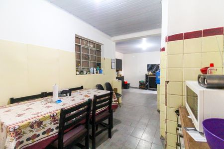 Casa para alugar com 122m², 2 quartos e 5 vagasCopa e Cozinha