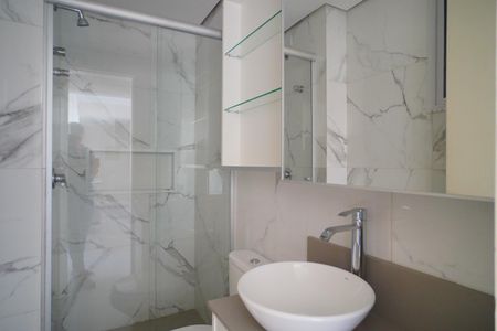 Banheiro  de apartamento para alugar com 1 quarto, 49m² em Boa Vista, Porto Alegre