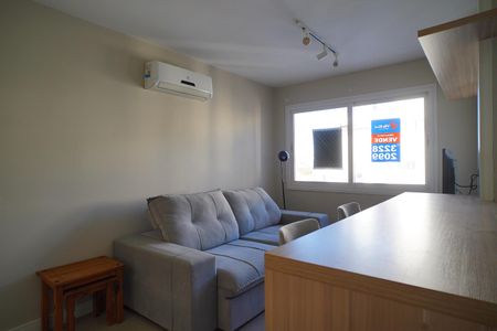 Sala de apartamento para alugar com 1 quarto, 49m² em Boa Vista, Porto Alegre