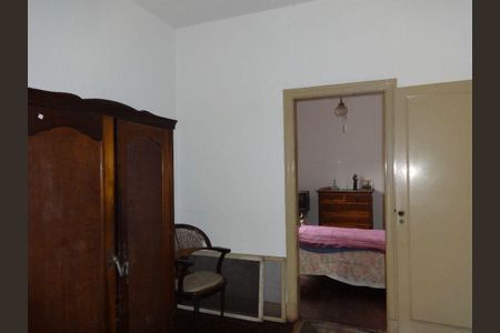 Casa à venda com 3 quartos, 214m² em Água Branca, São Paulo