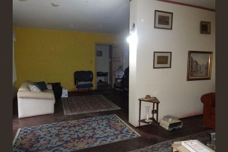 Casa à venda com 3 quartos, 214m² em Água Branca, São Paulo
