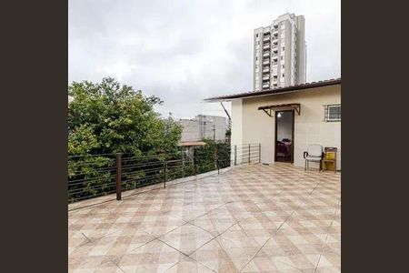 Casa à venda com 3 quartos, 315m² em Vila Gumercindo, São Paulo