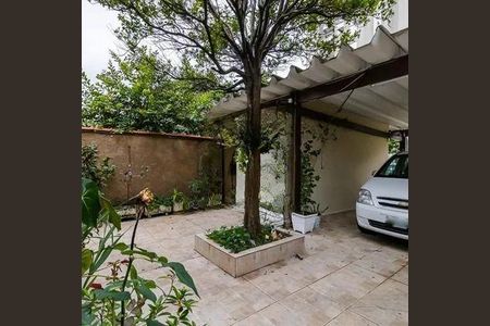 Casa à venda com 3 quartos, 315m² em Vila Gumercindo, São Paulo
