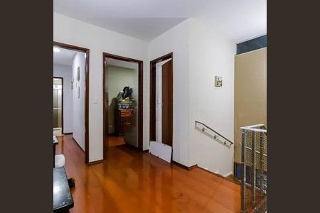 Casa à venda com 3 quartos, 315m² em Vila Gumercindo, São Paulo