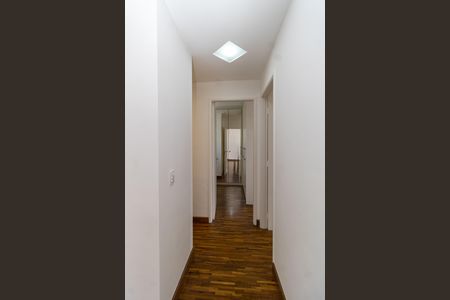 Corredor - Quartos de apartamento para alugar com 2 quartos, 63m² em Vila Gustavo, São Paulo
