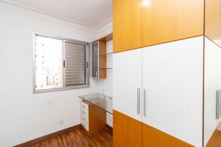 Apartamento para alugar com 63m², 2 quartos e 2 vagasQuarto