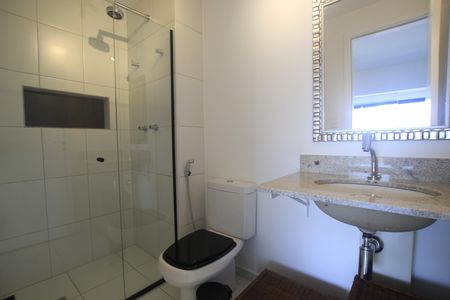 Apartamento à venda com 75m², 2 quartos e 2 vagasBanheiro corredor