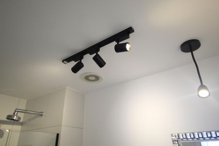 Apartamento à venda com 75m², 2 quartos e 2 vagasBanheiro corredor