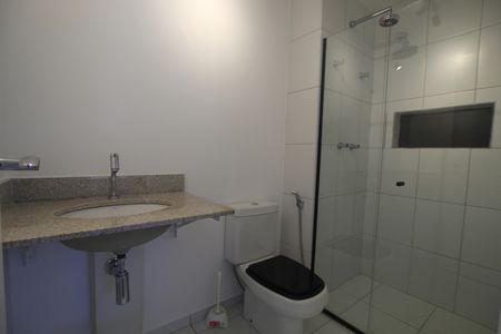 Apartamento à venda com 75m², 2 quartos e 2 vagasBanheiro da Suíte
