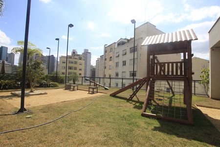 Apartamento à venda com 75m², 2 quartos e 2 vagasÁrea comum - Playground