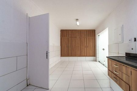 Casa à venda com 250m², 3 quartos e 6 vagas