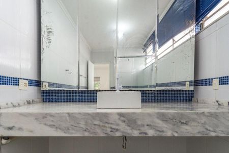 Casa à venda com 250m², 3 quartos e 6 vagas