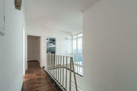 Casa à venda com 250m², 3 quartos e 6 vagas