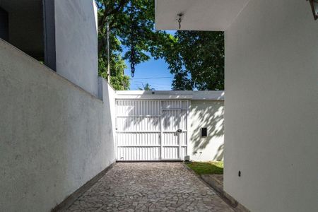 Casa à venda com 250m², 3 quartos e 6 vagas