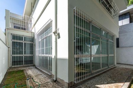 Casa à venda com 250m², 3 quartos e 6 vagas