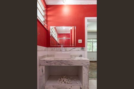 Casa à venda com 250m², 3 quartos e 6 vagas