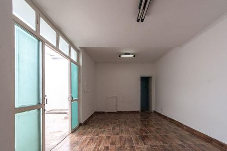 Casa à venda com 250m², 3 quartos e 6 vagas