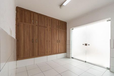 Casa à venda com 250m², 3 quartos e 6 vagas