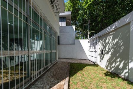 Casa à venda com 250m², 3 quartos e 6 vagas