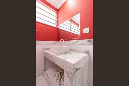 Casa à venda com 250m², 3 quartos e 6 vagas