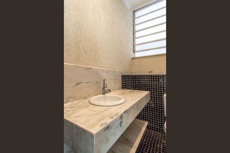 Casa à venda com 250m², 3 quartos e 6 vagas