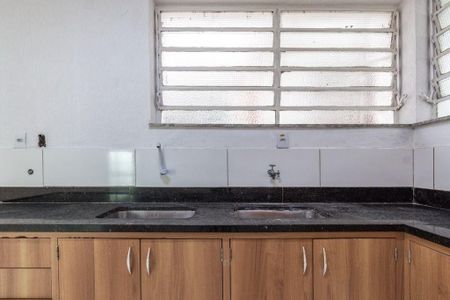 Casa à venda com 250m², 3 quartos e 6 vagas