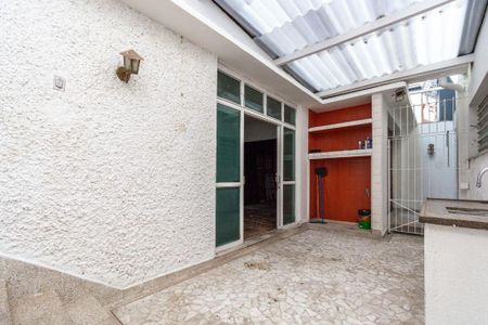 Casa à venda com 250m², 3 quartos e 6 vagas