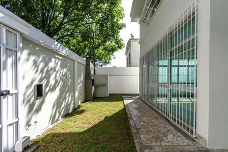 Casa à venda com 250m², 3 quartos e 6 vagas