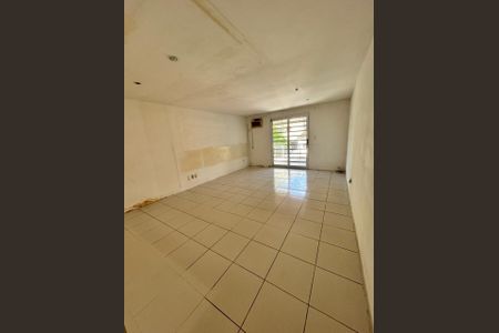 Quarto de casa à venda com 4 quartos, 200m² em Engenhoca, Niterói