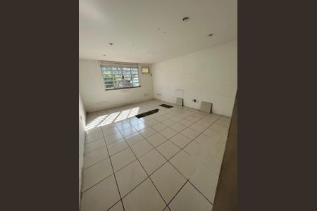 Quarto de casa à venda com 4 quartos, 200m² em Engenhoca, Niterói