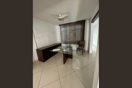 Sala de casa à venda com 4 quartos, 200m² em Engenhoca, Niterói