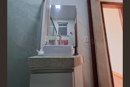 Banheiro  de apartamento à venda com 1 quarto, 42m² em Glória, Rio de Janeiro