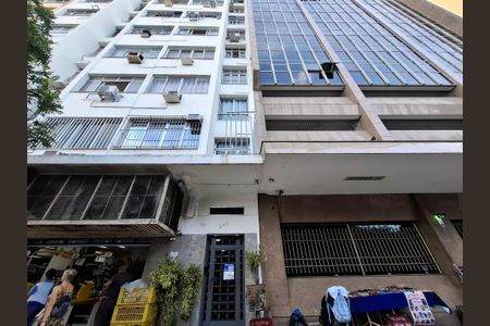 Apartamento à venda com 42m², 1 quarto e sem vagaFachada 